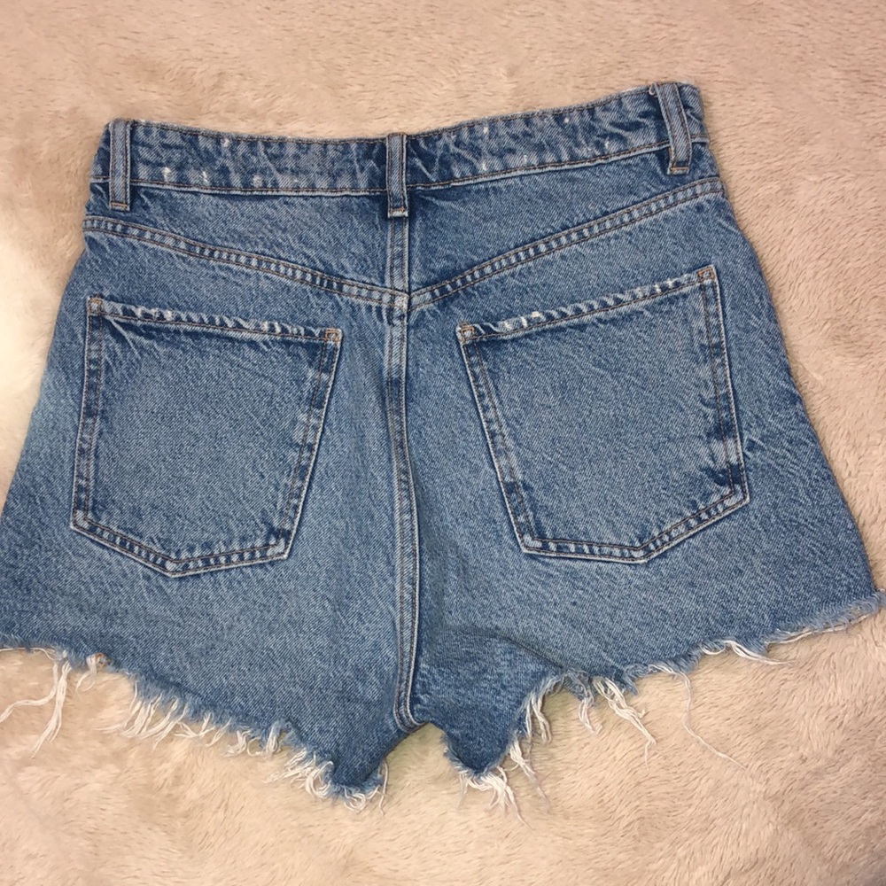 ZARA JEAN SHORTS - Picture 2 of 4